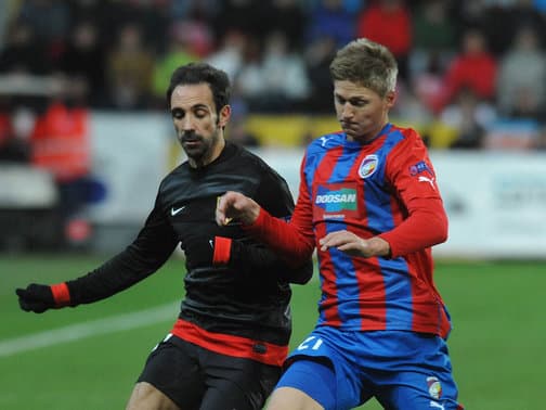 Viktoria-Plzen-v-Atletico-Madrid-Juanfran-Vac