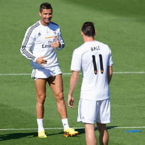 Cristiano-Ronaldo-130913-WithBale-G-300
