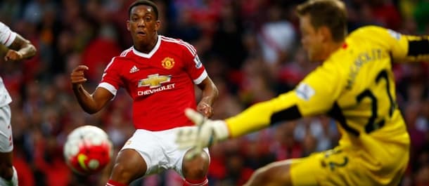 Manchester United 3 - 1 Liverpool - Martial