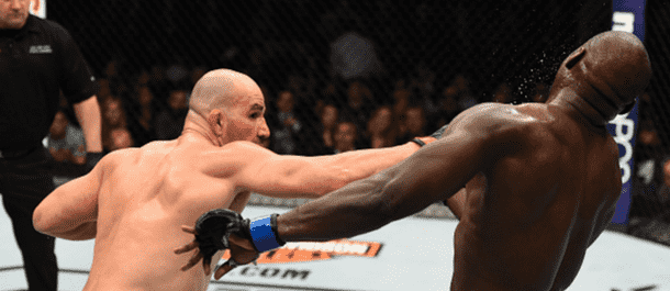 Glover Teixeira striking