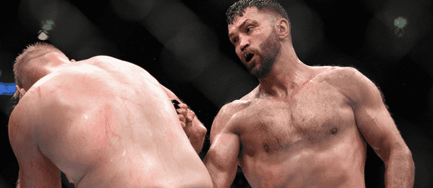 Andrei Arlovski Pours on the Damage