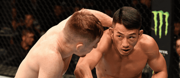 Kwan Ho Kwak Struggled against Brett Johns