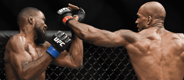 Jimi Manuwa strikes Corey Anderson