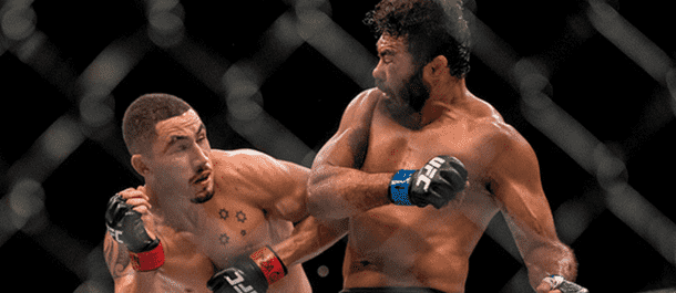 Rafael Natal battles Robert Whittaker