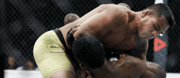 Rafael Dos Anjos submits Neil Magny