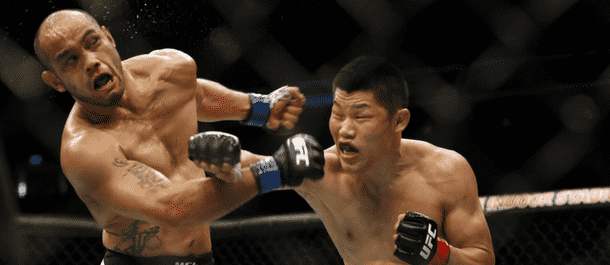 Jingliang Li smashes Frank Camacho