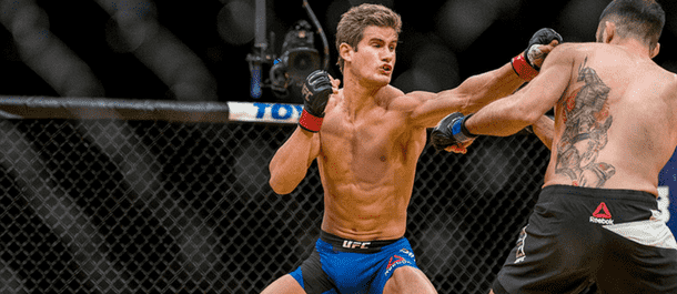 Sage Northcutt strikes Quinones