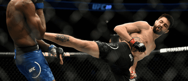 Carlos Condit kicks Neil Magny