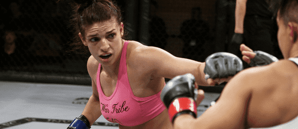 Mackenzie Dern lands a jab