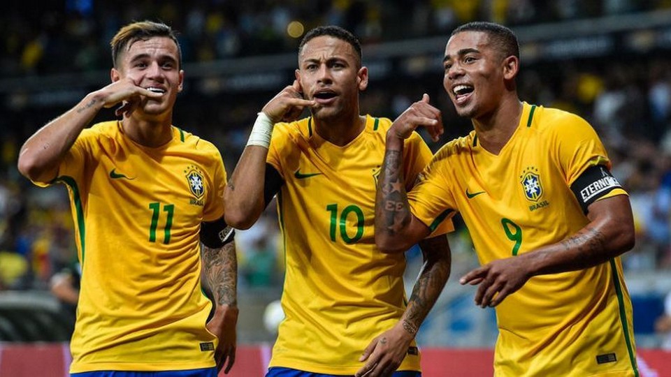 Philippe Coutinho, Neymar and Gabriel Jesus celebrate goal for Brazil