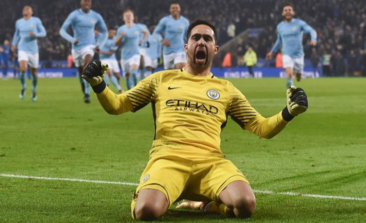 Claudio Bravo celebrating