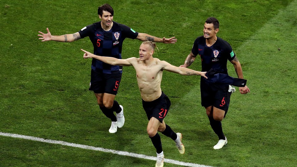 Croatia celebrating after beating Russia on penalties